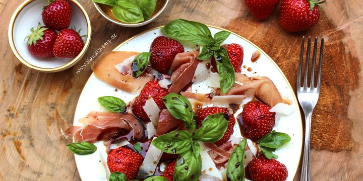 Sommer-Genuss: Erdbeeren, Parmesan und Serrano mit Balsamico-Honig