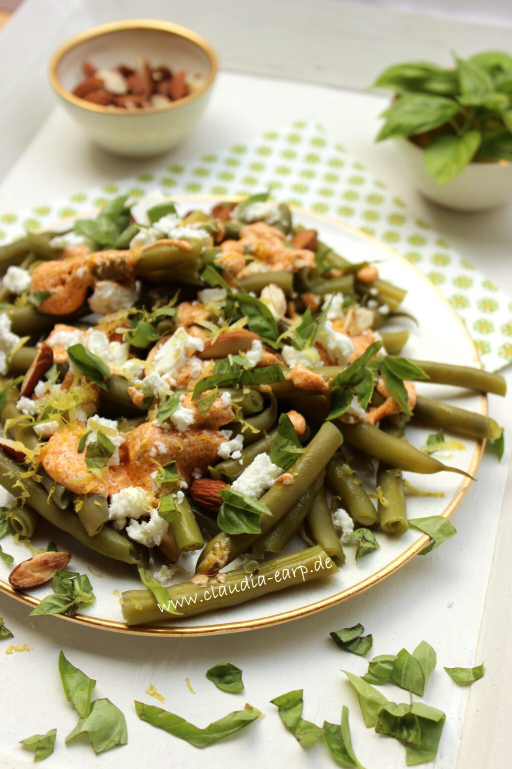 Grüner Bohnen Salat mit gerösteten Mandeln und Feta