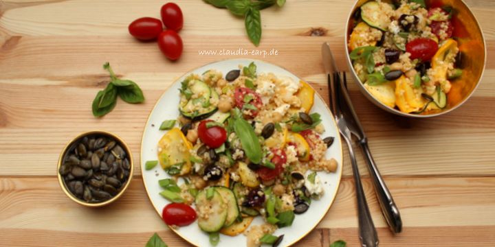 Mediterraner Hirse-Salat mit Zucchini und Feta