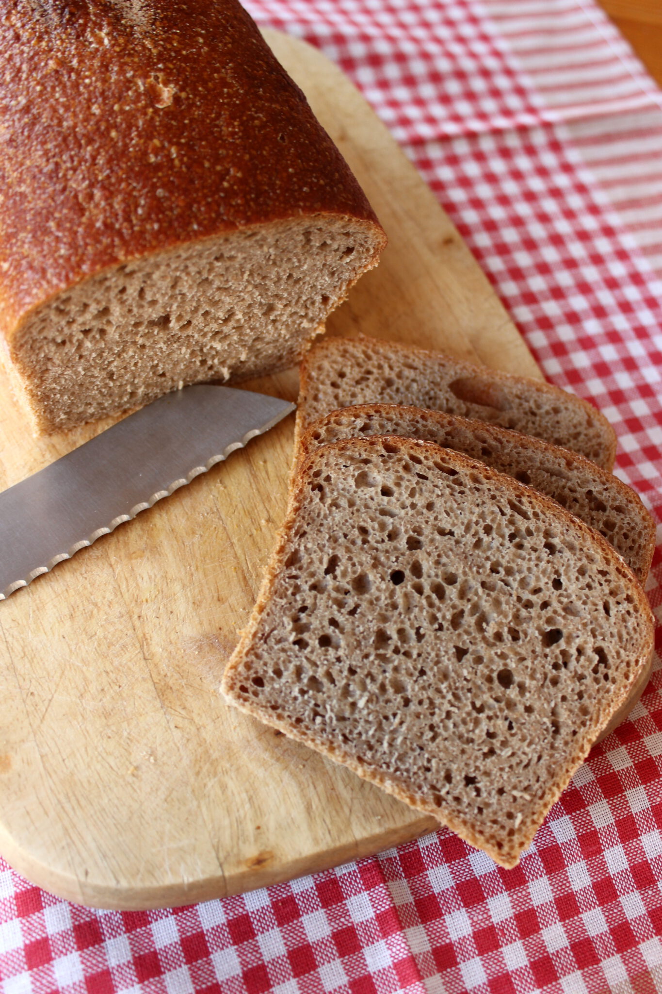 Brot wie vom Bäcker: Dinkel-Roggen-Emmer-Sauerteig-Brot