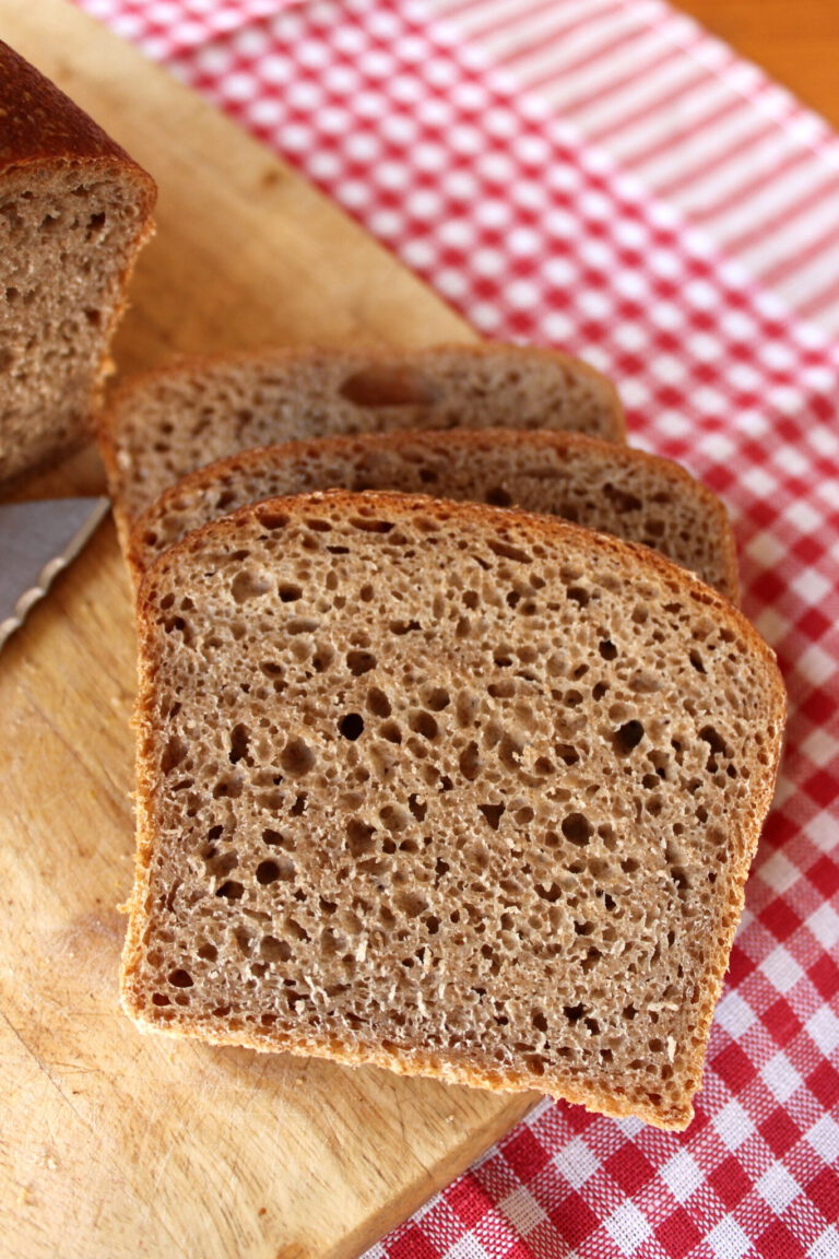 Brot wie vom Bäcker: Dinkel-Roggen-Emmer-Sauerteig-Brot