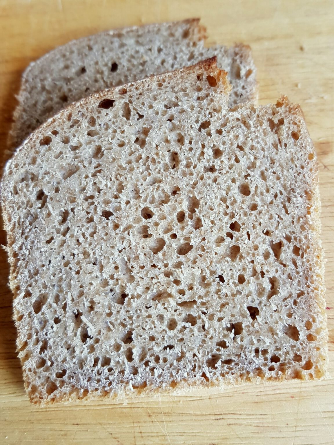 Brot wie vom Bäcker: Dinkel-Roggen-Emmer-Sauerteig-Brot