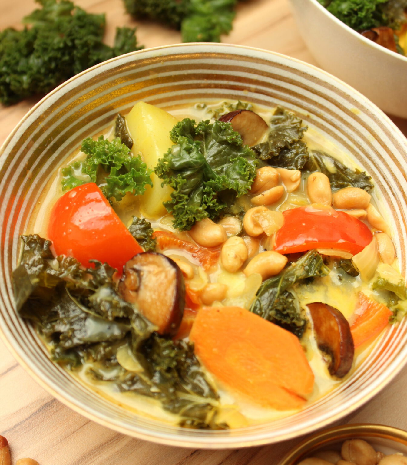 Grünkohl-Curry - vegan / Claudia Earp