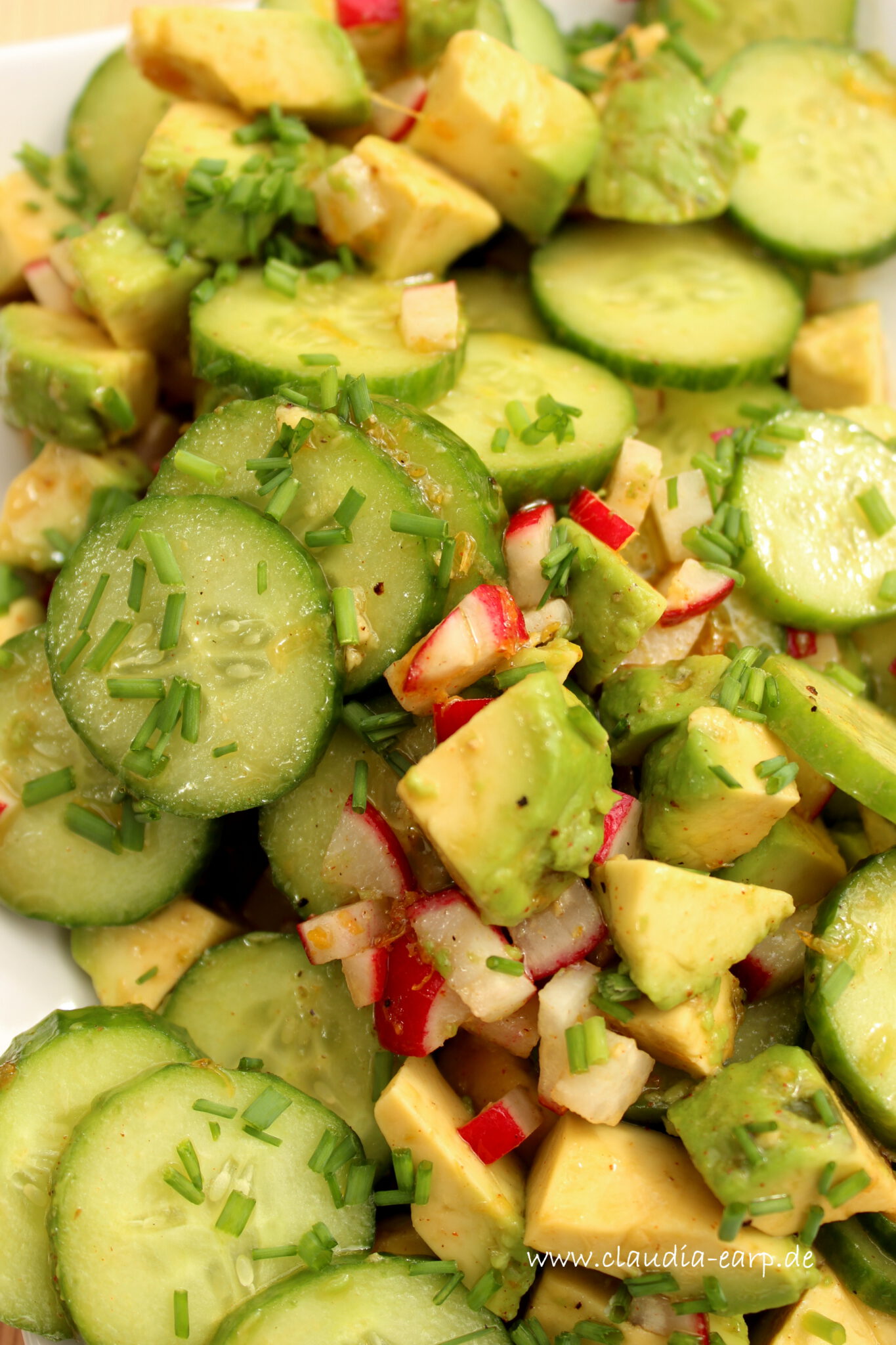 Gurken-Avocado-Salat / Claudia Earp