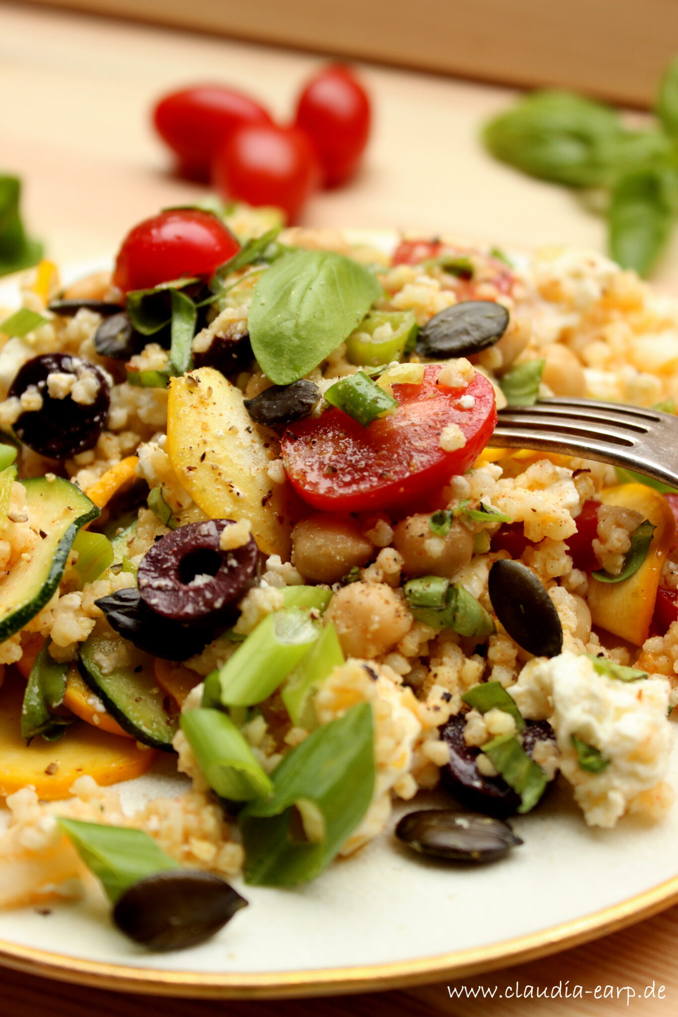 Mediterraner Hirse-Salat mit Zucchini und Feta