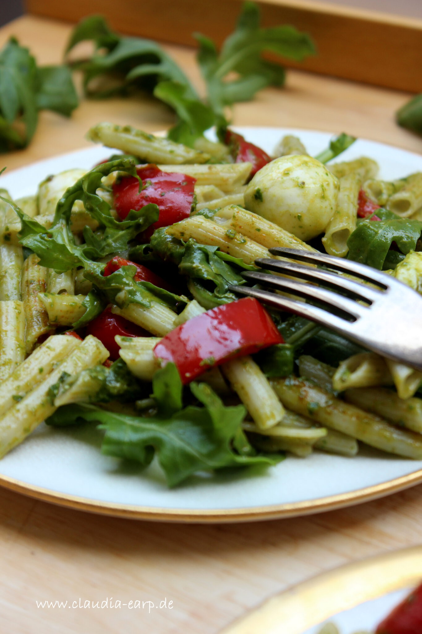 Reisnudel-Salat mit Rucola-Pesto