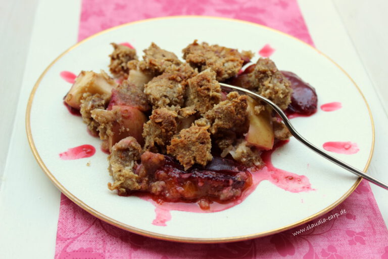 Glutenfrei: Spätsommerlicher Apfel-Birnen-Pflaumen-Crumble