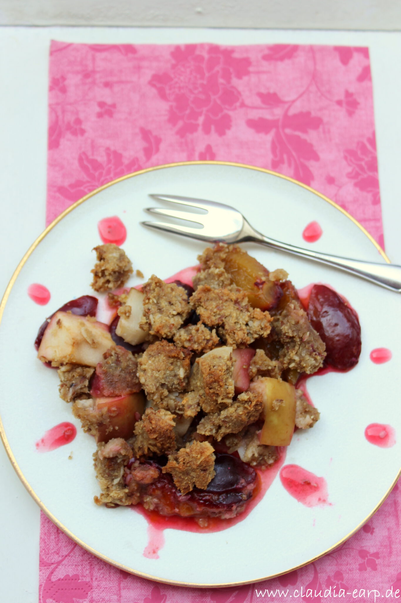 Glutenfrei: Spätsommerlicher Apfel-Birnen-Pflaumen-Crumble