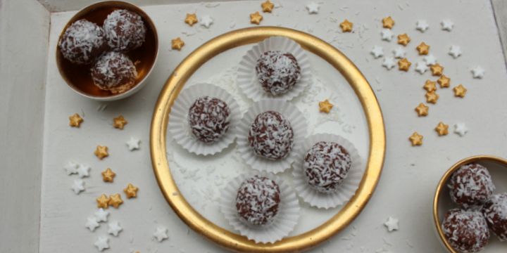 Schokoladen-Kokos-Pralinen - vegan - Claudia Earp